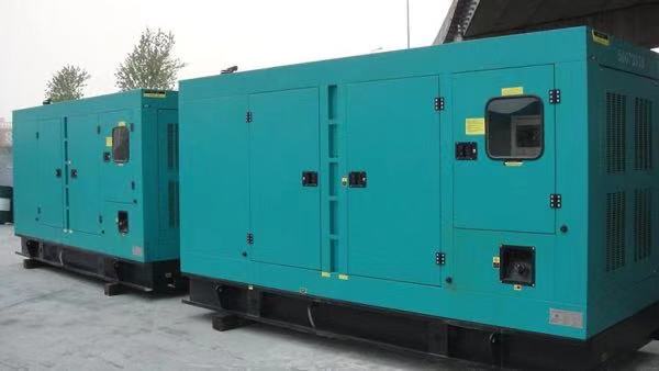 湾岭镇康明斯400kw大型柴油二手发电机组